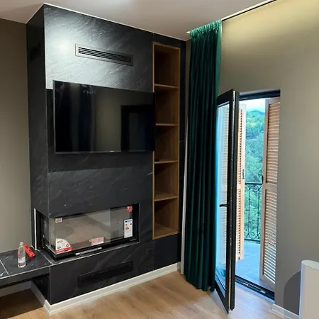 76 Belvedere * Korce